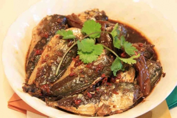 Chúng ta nên ăn cơm tráng với cá nục - DU LỊCH HÀ TIÊN