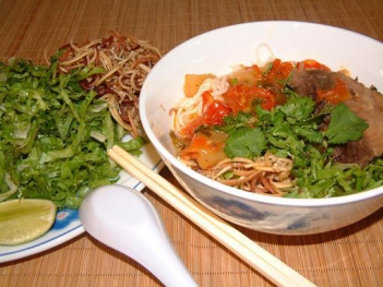 Bữa sáng ăn ngon với bún cá ngừ - DU LỊCH HÀ TIÊN