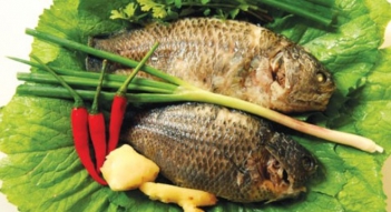 Món canh rau ngót cá rô đồng không thể thiếu trong bữa cơm - DU LỊCH HÀ TIÊN