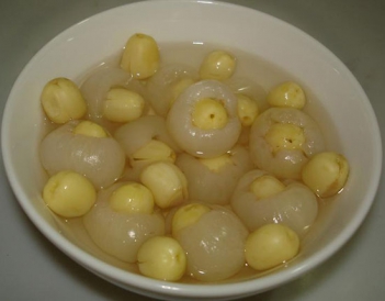 Cách nấu chè long nhãn hạt sen bổ dưỡng - DU LỊCH HÀ TIÊN
